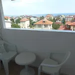 Ivelin Apartment Lozenets