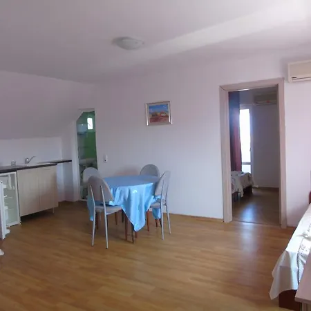 Ivelin Apartman Lozenec